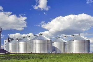 Modernization of elevators and silo-type warehouses